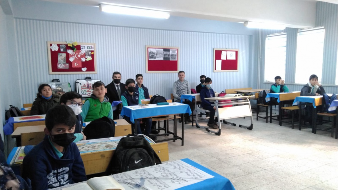 Sosyal Hizmetler İl Müdürü ve Erzimder Başkanı Cemil İLBAŞ okulumuzu  ziyaret etti