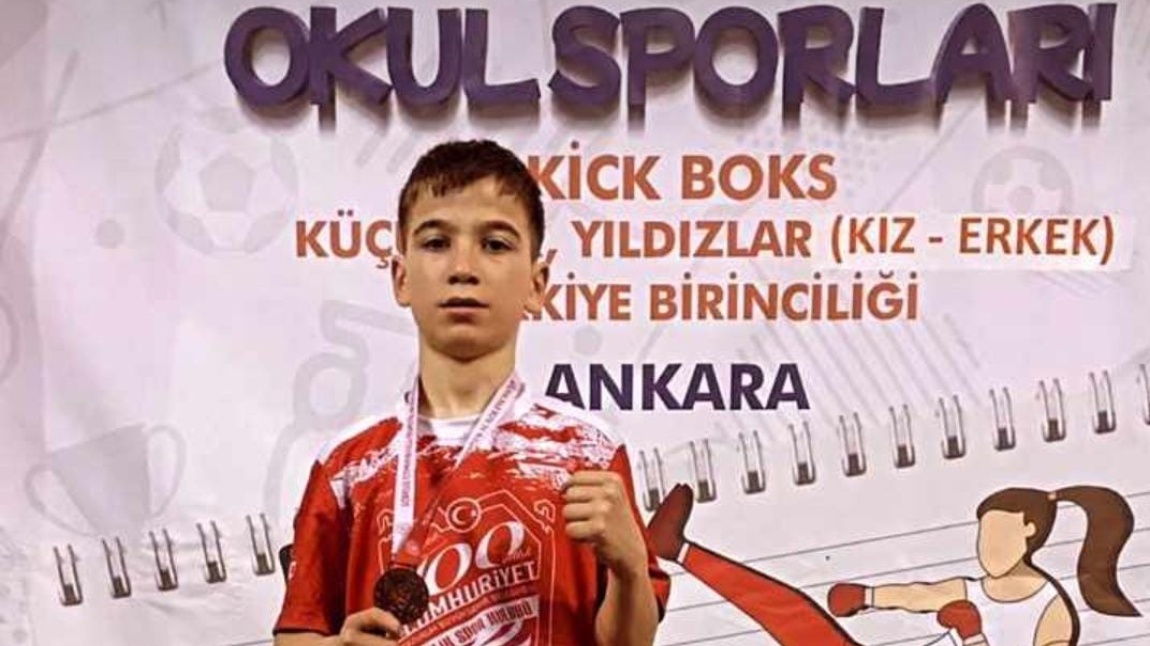 Okul Sporları Kick Boks Türkiye  3. lüğü